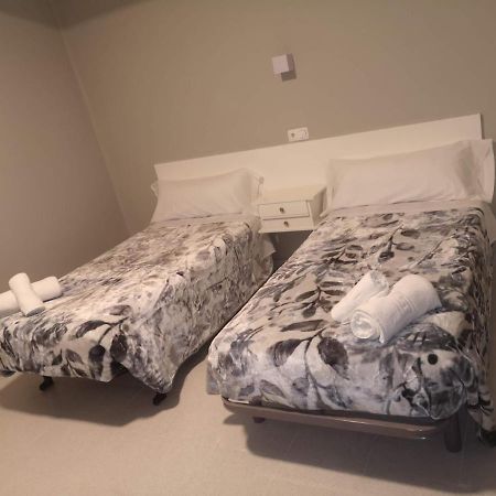 Hostal Conde De Lemos Ponferrada Bagian luar foto