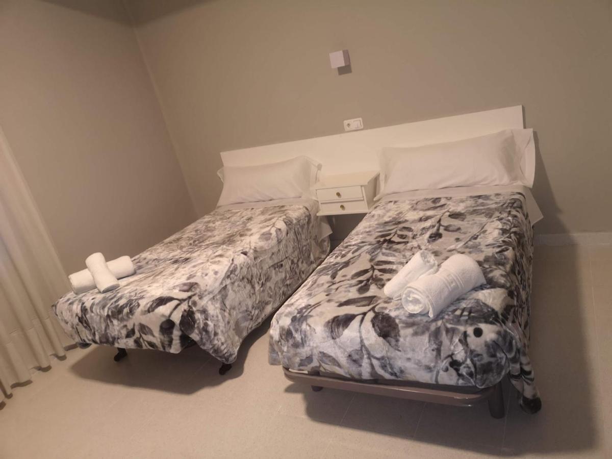 Hostal Conde De Lemos Ponferrada Bagian luar foto