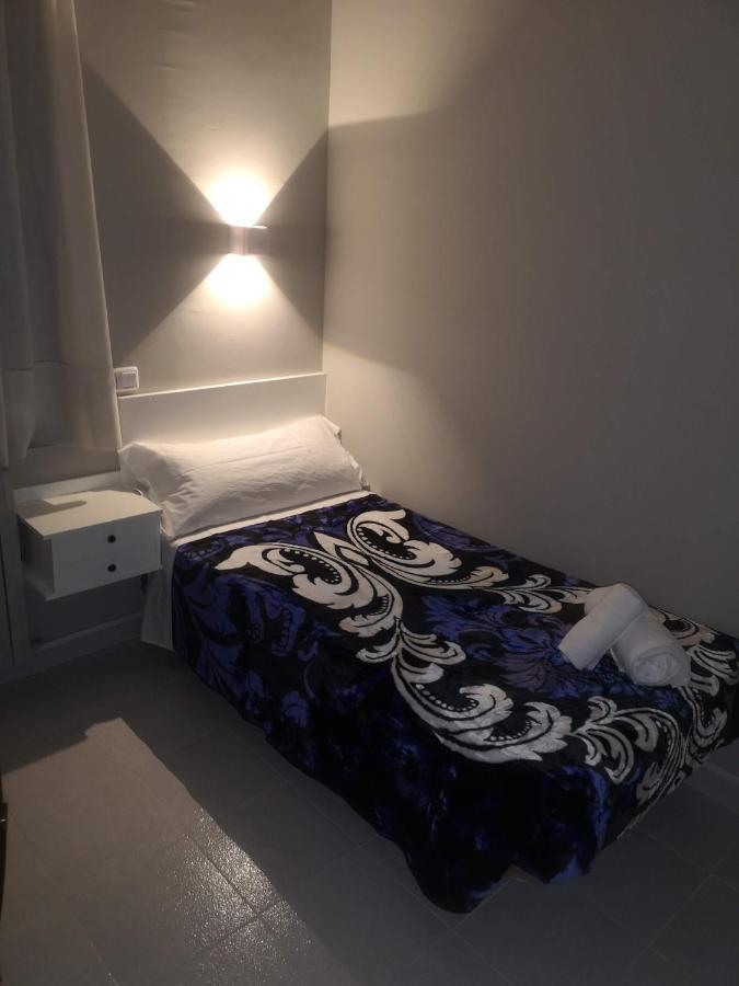 Hostal Conde De Lemos Ponferrada Bagian luar foto